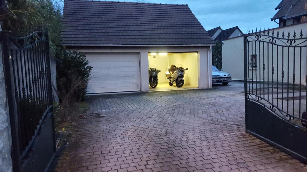 Apakabar Homestay - Proche Gare Melun, Parking Prive, Netflix La Rochette  Buitenkant foto